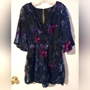 As U Wish Romper /Shorts 1‎ Piece. Medium